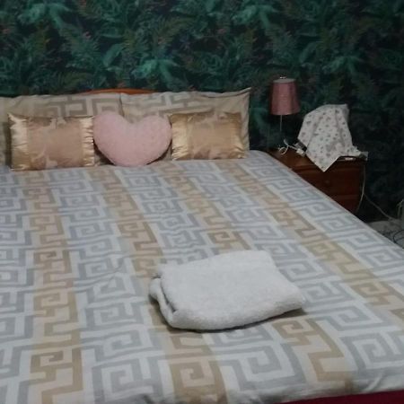 Spacious Double Room Located Within Walking Distance To Seaside And Town Dover Exteriör bild