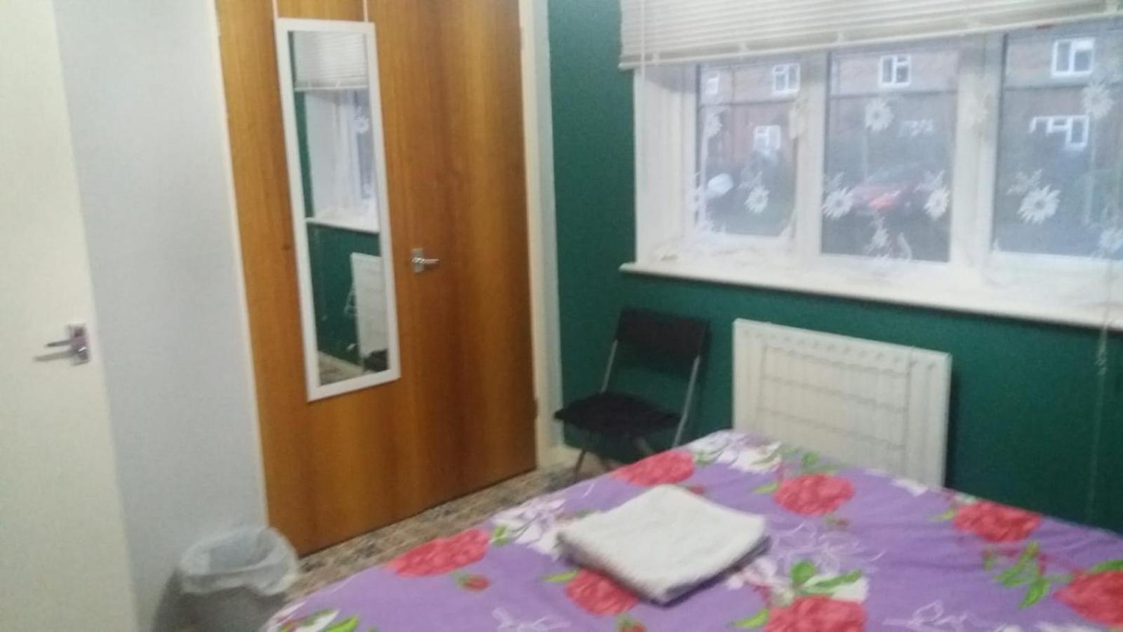 Spacious Double Room Located Within Walking Distance To Seaside And Town Dover Exteriör bild